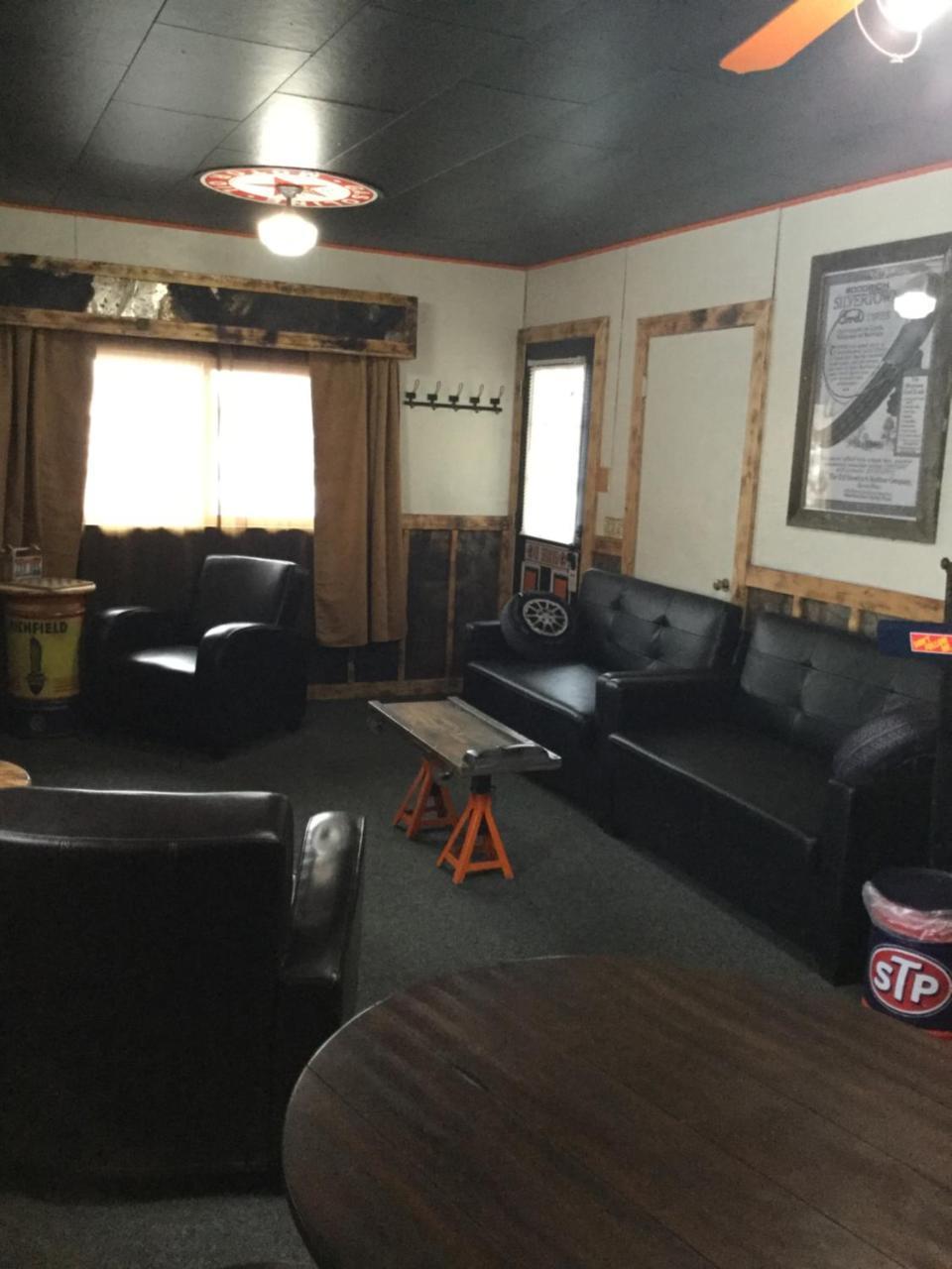 Black Bear Motel Davenport Exterior photo